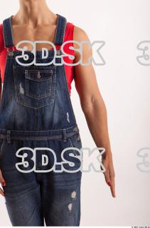 Arm moving blue jeans red singlet of Rebecca 0001